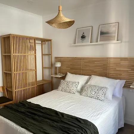 Moderno Con Balcon En El Corazon De Appartamento Valenza