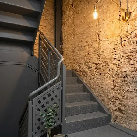 Moderno Con Balcon En El Corazon De Appartamento *